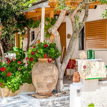 Aparthotel Rogakia Village Est. 1983 4*